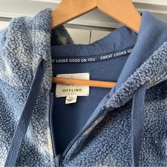 Sold - x-list Aerie Offline Blue and White Fleece Jacket Hooded Zip-Up Medium - Picture 3 of 4
